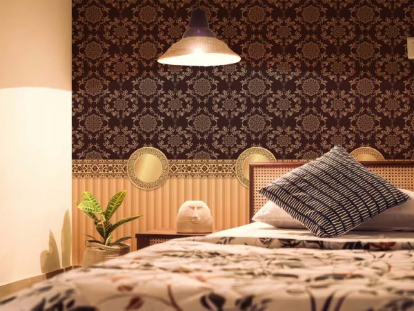 Heritage, Tan & Brown Classic Pattern Wallpaper